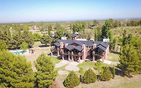 Winds Hill Resort & Spa